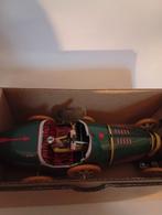 Antieke Schylling Bugatti T-35 Ducatti Race car en chauffeur, Ophalen of Verzenden, Nieuw, Groter dan 1:32