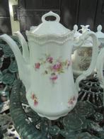 Wit porseleinen Koffiepot met roze bloemen, Antiek en Kunst, Antiek | Servies los, Ophalen of Verzenden
