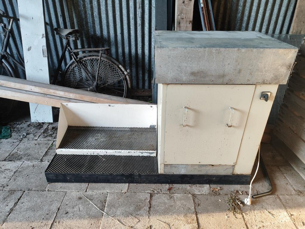 Ontvetter bak lekbak olieopslag, Ophalen of Verzenden