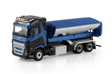 VOLVO FH5 GLOBETROTTER RIGED TRUCK WITH   HOOKLIFT beschikbaar voor biedingen