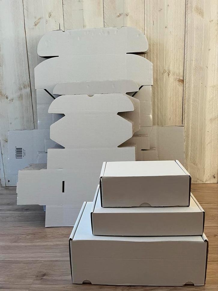 Verzenddozen - 103 stuks - Nieuwstaat, Doe-het-zelf en Verbouw, Kratten en Dozen, Doos, Minder dan 35 cm, Ophalen