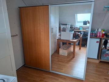 Ikea kledingkast met spiegeldeur