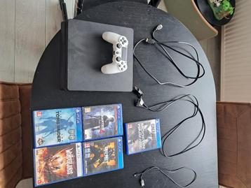 Playstation 4 + controller + kabels + spellen beschikbaar voor biedingen