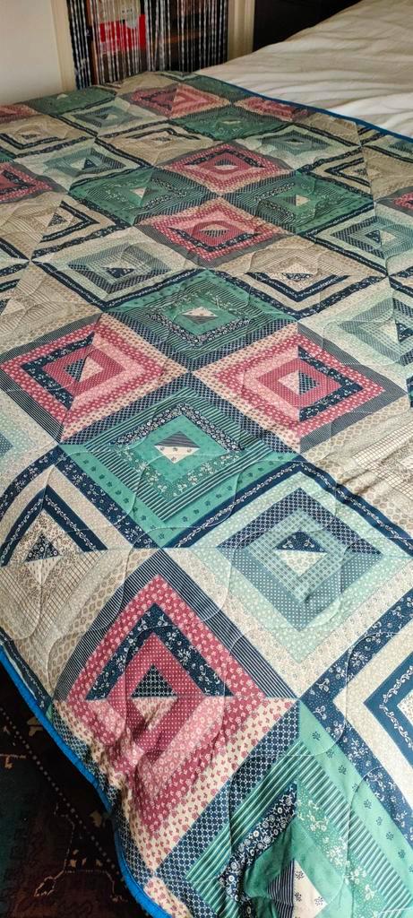 Wollen sprei, quilt, plaid, 1.34x2.00m, vintage.(2), Huis en Inrichting, Woonaccessoires | Plaids en Woondekens, Zo goed als nieuw