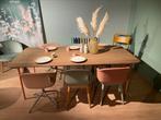 Muuto eetkamerstoelen met HelloTable Steelo eettafel, Ophalen, Zo goed als nieuw, Eén