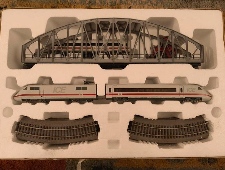 Roco Trein Startersets met uitbreiding + Extra ICE Wagon, Hobby en Vrije tijd, Modeltreinen | H0, Zo goed als nieuw, Treinset