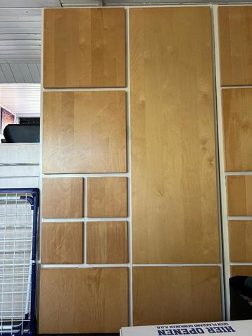 IKEA Rakke kast beschikbaar voor biedingen