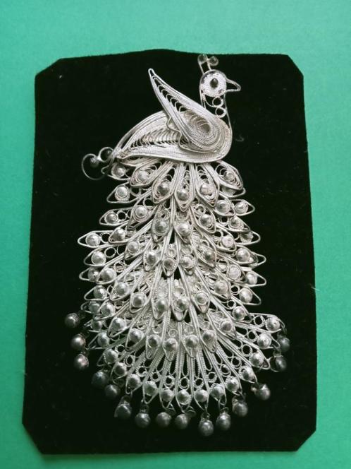 Mooie Grote Handgemaakte Zilveren Djokja Broche - Pauw, Sieraden, Tassen en Uiterlijk, Antieke sieraden, Broche, Zilver, Verzenden