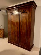 Grote mahoniehouten Engelse, tweedeurs kast, met interieur., Antiek en Kunst, Antiek | Meubels | Kasten, Ophalen