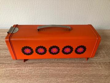Oranje Ontbijtkoek Blik met deksel aan zijkant beschikbaar voor biedingen
