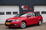 Skoda Octavia Combi 1.0 TSI Greentech Business | TREKHAAK |, Stof, Gebruikt, Met garantie (alle), 116 pk