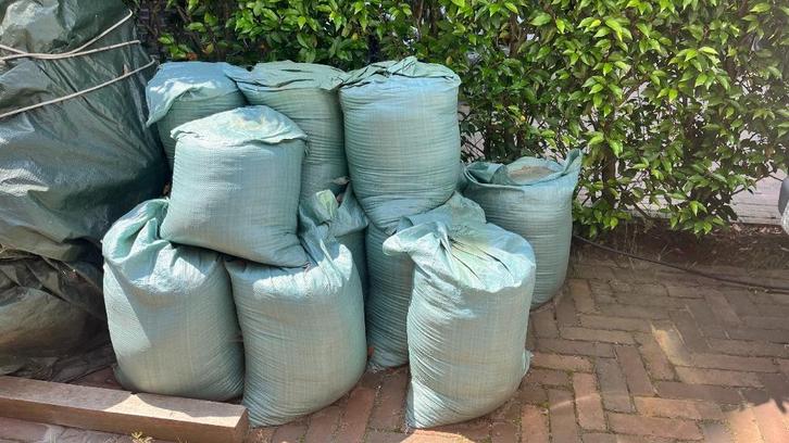 Nobre Cal, rood, nieuw, (ook wel padvast), +/- 0,5 m3, Tuin en Terras, Grind, Keien en Split, Nieuw, Overige typen, Rood, Overige materialen