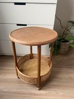 Rotan bijzettafel, Huis en Inrichting, Tafels | Bijzettafels, Minder dan 55 cm, Rond, Zo goed als nieuw, Ophalen