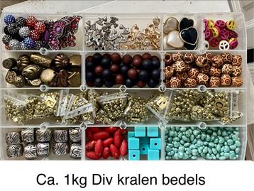 1kg Kralen hangers en Bedels voor Sieraden Maken beschikbaar voor biedingen