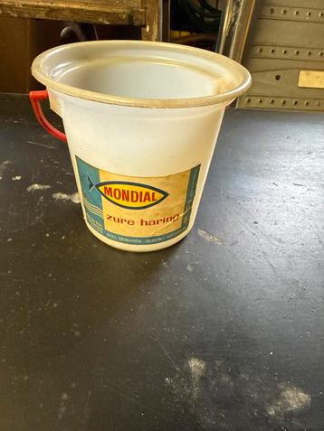 Emmertje Mondial Retro Haring beschikbaar voor biedingen