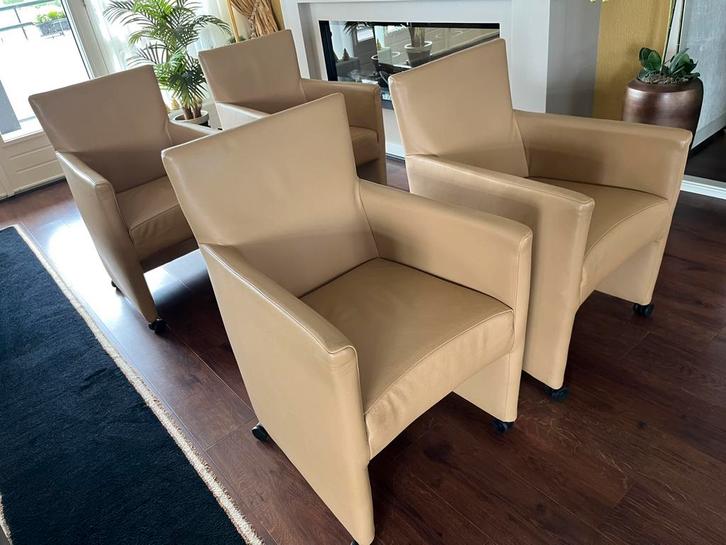 Bert Plantagie Eetkamer stoelen leer (4) samen € 250, Huis en Inrichting, Stoelen, Gebruikt, Vier, Leer, Overige kleuren, Ophalen