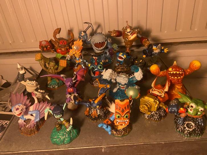 Skylanders, giants en spyro, Spelcomputers en Games, Spelcomputers | Nintendo Wii, Zo goed als nieuw, Zonder controller, Met games