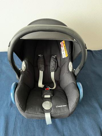Maxi cosi Cabrio Fix zwart beschikbaar voor biedingen