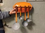 Oranje Emaille Lepelrekje met Lepels, Antiek en Kunst, Ophalen of Verzenden