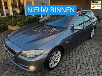 BMW 5-serie 520d HIGH EXE NL AUTO/ECC/CRUIS/LED/NAV/PDC NAP beschikbaar voor biedingen