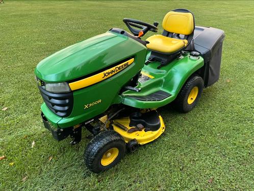 John deere X300R met opvangbak, Tuin en Terras, Zitmaaiers, 90 tot 120 cm, Ophalen