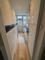 Moderne Keuken met veel opbergruimte, Huis en Inrichting, Ophalen, Wit, Enkelwandige keuken, Zo goed als nieuw