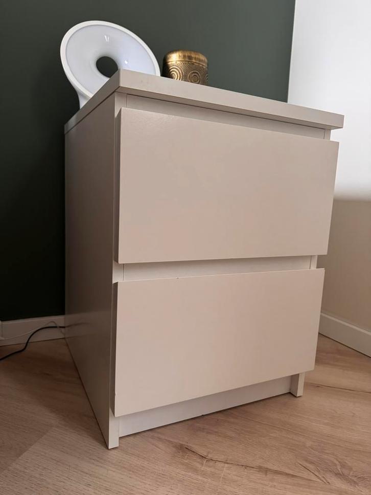 IKEA Malm ladekast 2 lades – wit, Huis en Inrichting, Slaapkamer | Nachtkastjes, Gebruikt, 55 tot 70 cm, Minder dan 45 cm, Ophalen