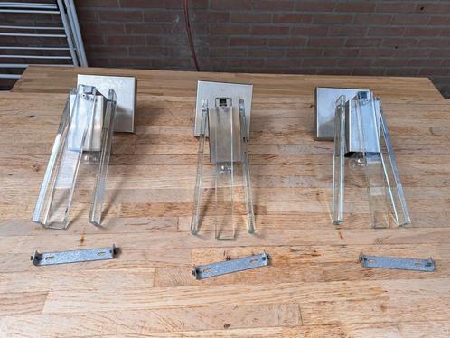 Drie wandlampen van staal en glas., Huis en Inrichting, Lampen | Wandlampen, Gebruikt, Glas, Ophalen