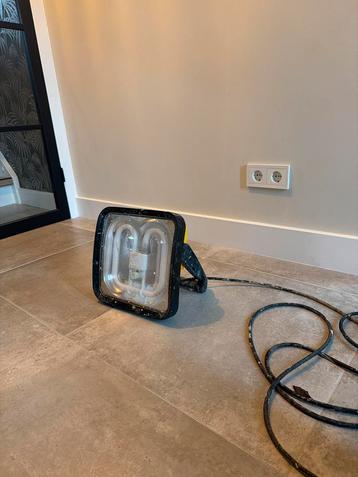 Bouwlamp / Werkplaatslamp beschikbaar voor biedingen