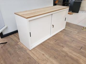 Schuifdeurkast wit 160 x 75 x 45 beschikbaar voor biedingen