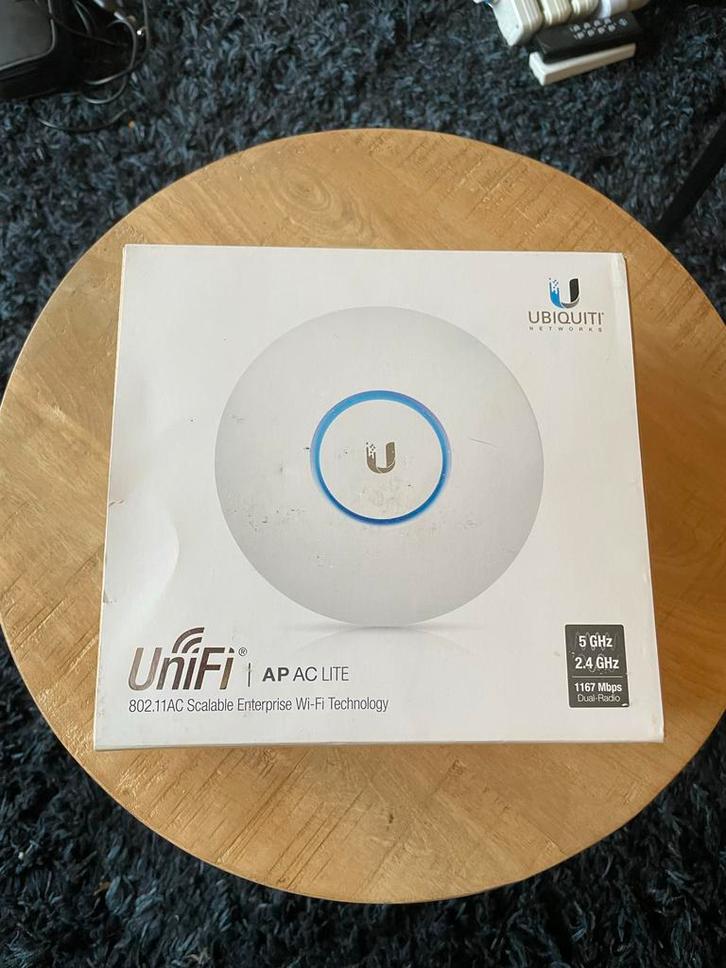 Unifi AP AC Lite Access Point, Computers en Software, Accesspoints, Zo goed als nieuw, Ophalen of Verzenden