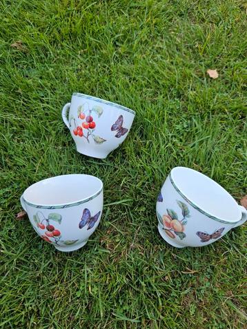 Janneke Brinkman Kopjes en Schotels - Fruit & Flowers beschikbaar voor biedingen