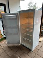 Te koop nette inbouw koelkast, 200 liter of meer, Ophalen of Verzenden, Zo goed als nieuw, Zonder vriesvak