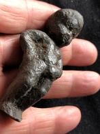 Bodemvondst BELGIE bronzen beeldje  270jr oud manneke pis., Antiek en Kunst, Verzenden