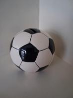 Keramische Voetbal Spaarpot (Ø 11 cm) – Ideaal Cadeau, Ophalen of Verzenden, Gebruikt, Steen, Aardewerk of Keramiek, Overige thema's