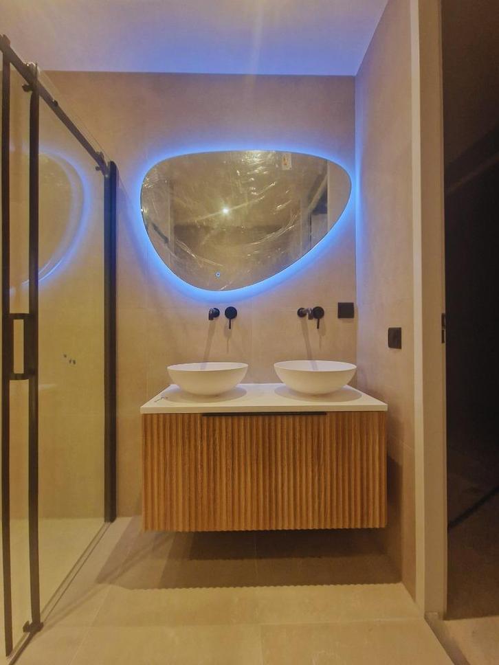 Badkamer Renovatie /Montage/Inclusief Sanitair en Tegels, Diensten en Vakmensen, Klussers en Klusbedrijven, 24-uursservice, Garantie