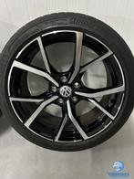 VW Golf 8 GTI GTD R 5H Estoril look 18 inch zwarte velgen 5x, 18 inch, Gebruikt, Banden en Velgen, Ophalen of Verzenden