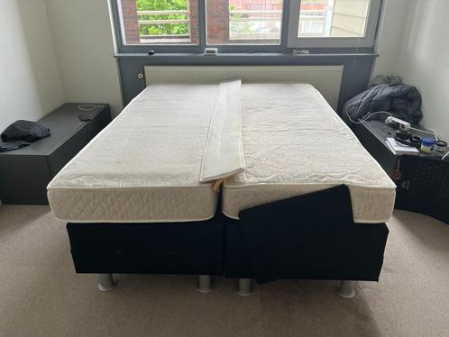 GRATIS twijfelaar 140*200cm MOET WEG, Huis en Inrichting, Slaapkamer | Bedden, Gebruikt, Twijfelaar, 140 cm, 200 cm, Stof, Zwart