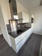 Bruynzeel keuken met inbouw kookplaat & Siemens combi oven, Ophalen, Wit, Enkelwandige keuken, Zo goed als nieuw