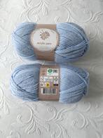 2 Bollen Lichtblauwe Alison & Mae Wol - 200 gram, Hobby en Vrije tijd, Ophalen of Verzenden, Nieuw, Breien of Haken, Wol of Garen