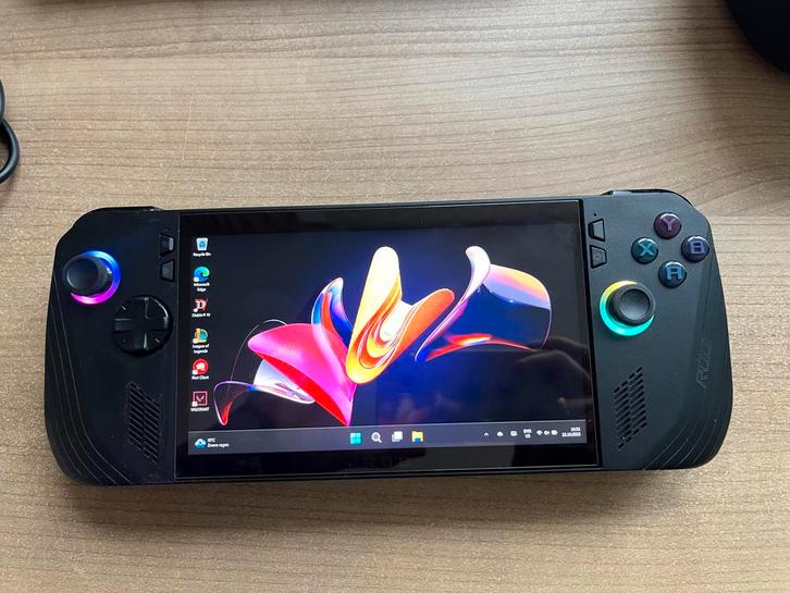 Asus ROG Ally X - Gaming Handheld, Spelcomputers en Games, Games | Nintendo Switch, Zo goed als nieuw, Overige genres, 1 speler