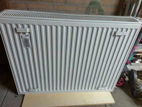 Radiator type 33 92Lx71Hx16D, Doe-het-zelf en Verbouw, Verwarming en Radiatoren, Zo goed als nieuw, Radiator, 800 watt of meer