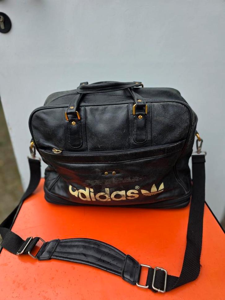Vintage Adidas Sporttas jaren 90, Sieraden, Tassen en Uiterlijk, Tassen | Damestassen, Ophalen of Verzenden