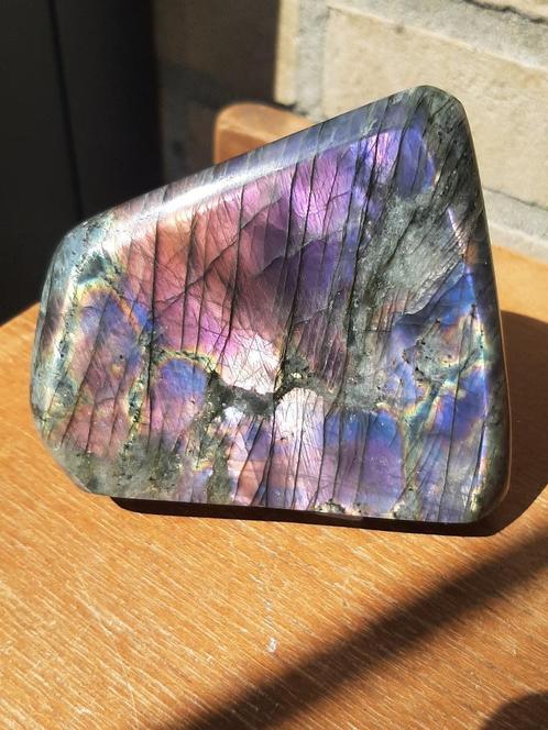 Labradoriet paars (06), Verzamelen, Mineralen en Fossielen, Mineraal, Ophalen of Verzenden