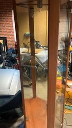 Hoekvitrinekast met glazen plateaus en verlichting, Met plank(en), Minder dan 50 cm, Gebruikt, Ophalen of Verzenden