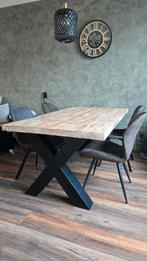 Robuuste Eettafel met Metalen Onderstel inclusief 4 stoelen., Ophalen, 100 tot 150 cm, Zo goed als nieuw, Vijf personen of meer