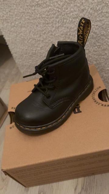Dr. Martens beschikbaar voor biedingen