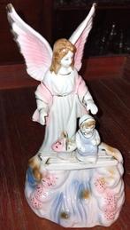 Beschermengel beeldje met kind, Antiek en Kunst, Ophalen of Verzenden