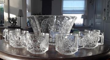 Vintage punch bowl / punchbowl + 6 glazen en ophanghaakjes beschikbaar voor biedingen