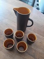 Melk /chocomel set met 5 bekers ! Vintage  Huizen Holland ⁹, Huis en Inrichting, Keuken | Servies, Ophalen of Verzenden, Gebruikt
